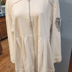 Beautiful white empire waist hoodie with sleeve detailing - size 3x